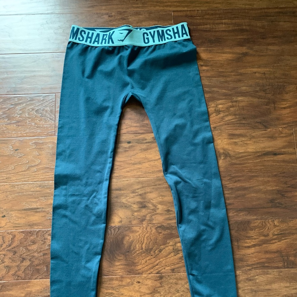 GYM SHARK PANTS